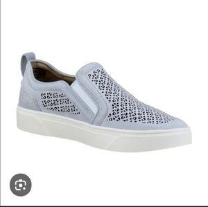 Vionic Womens Light Blue Kimmie Slip On Sneakers